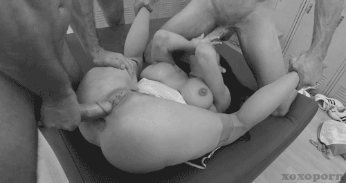 lmw1983:

Want

Are you ready to take on two hard cocks like that? I just got hard thinking about it