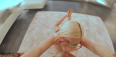 suoerz:

Playtime with Daddy.